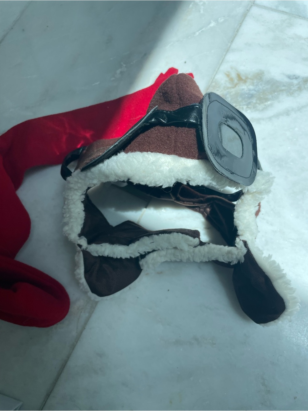 Dog pet Aviator Style Brown Faux-Shearling Hat with Black Faux Leather Goggles